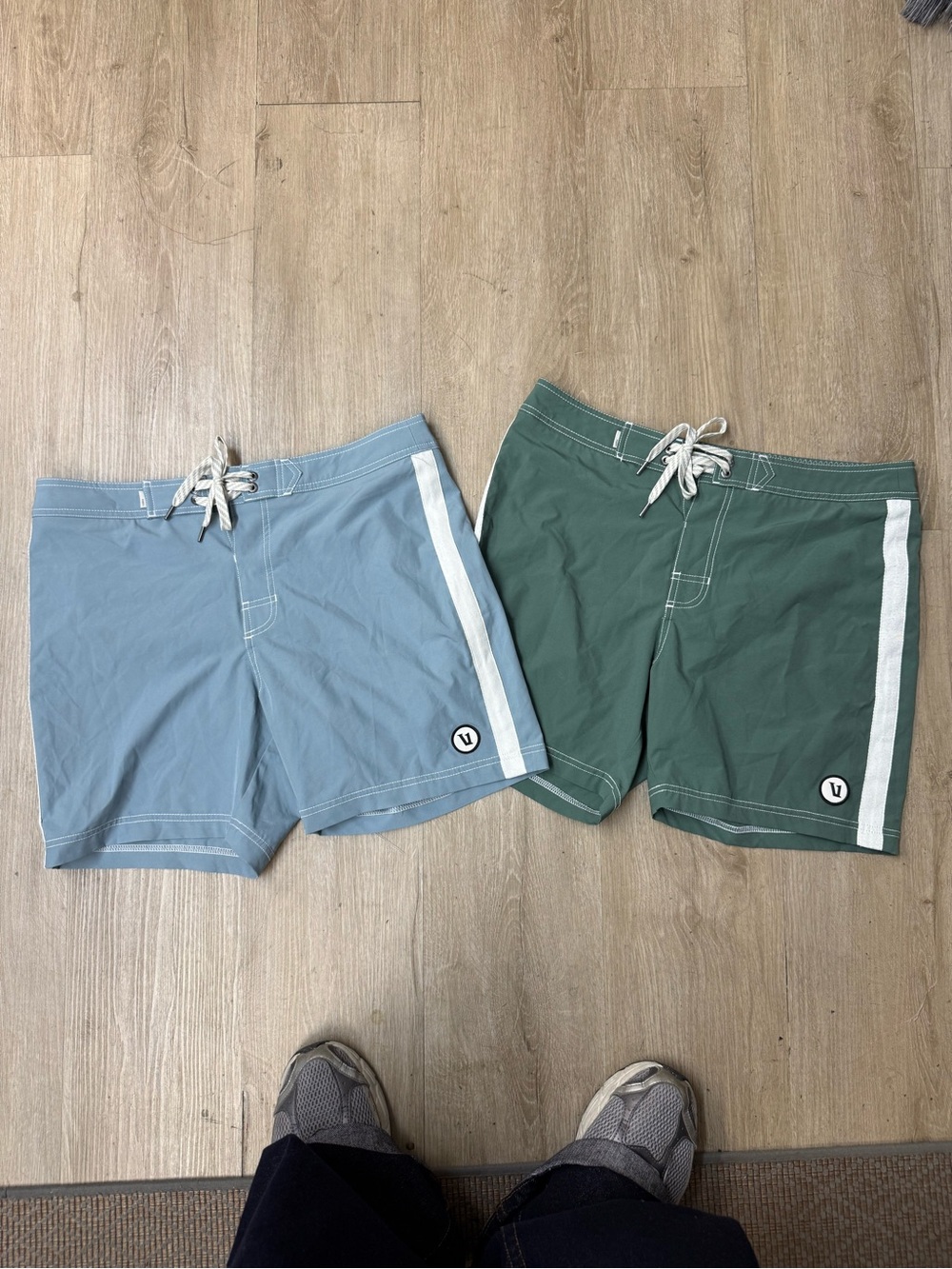 Vuori Puerto Boardshorts Mens Sz
30" (Bundle)